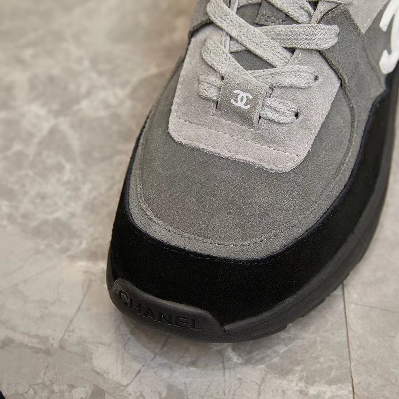 Chanel Low Top Trainer CC Grey