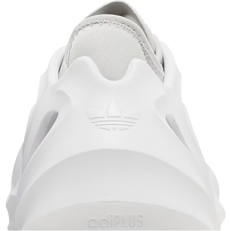 ADIDAS adiFOM Q 