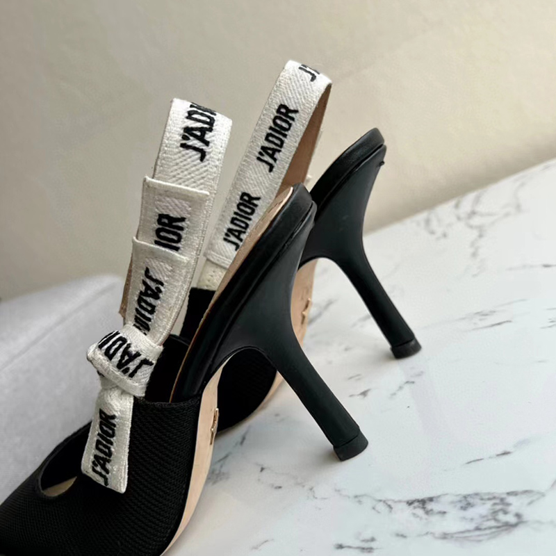 Dior J