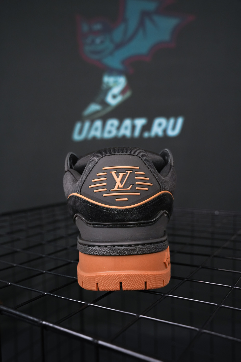 Louis Vuitton Trainer Maxi 1ABM2Y