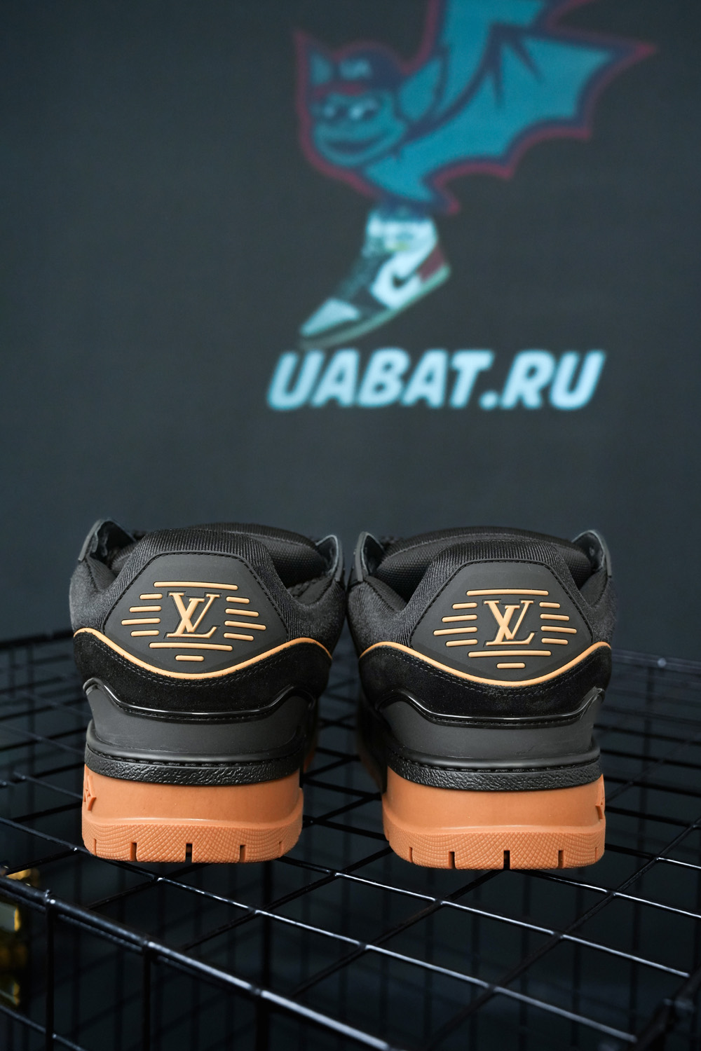 Louis Vuitton Trainer Maxi 1ABM2Y