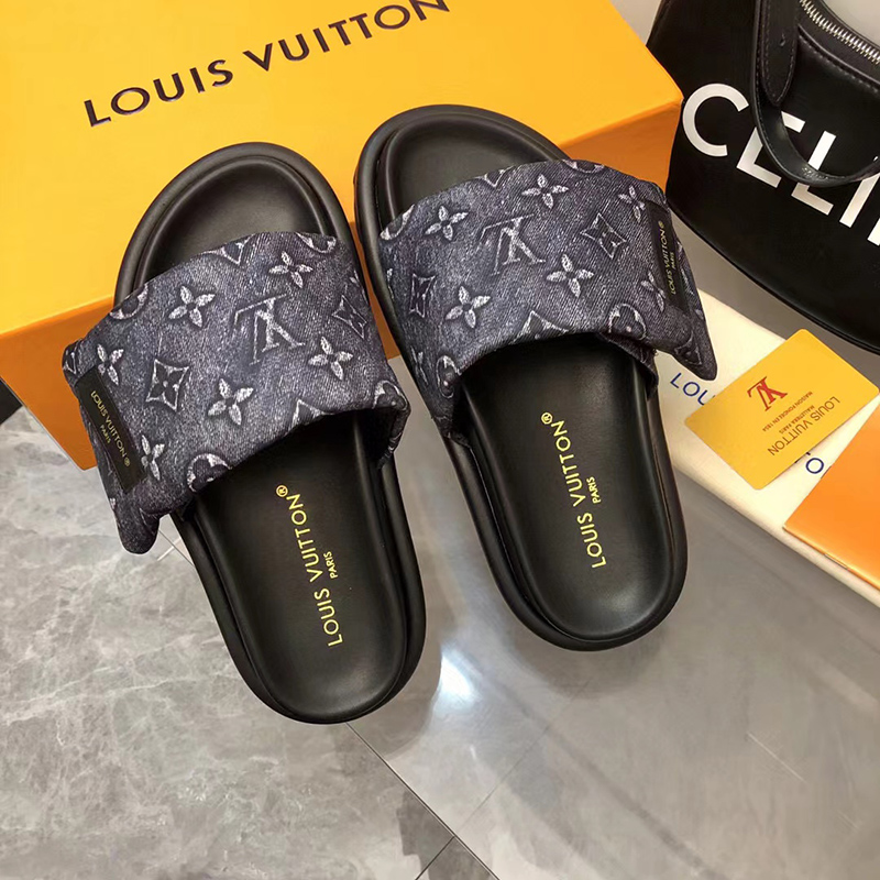 Louis Vuitton Pool Pillow Flat Comfort Mule Grey