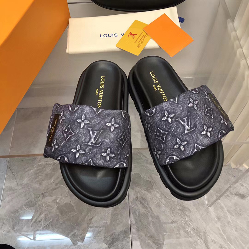 Louis Vuitton Pool Pillow Flat Comfort Mule Grey