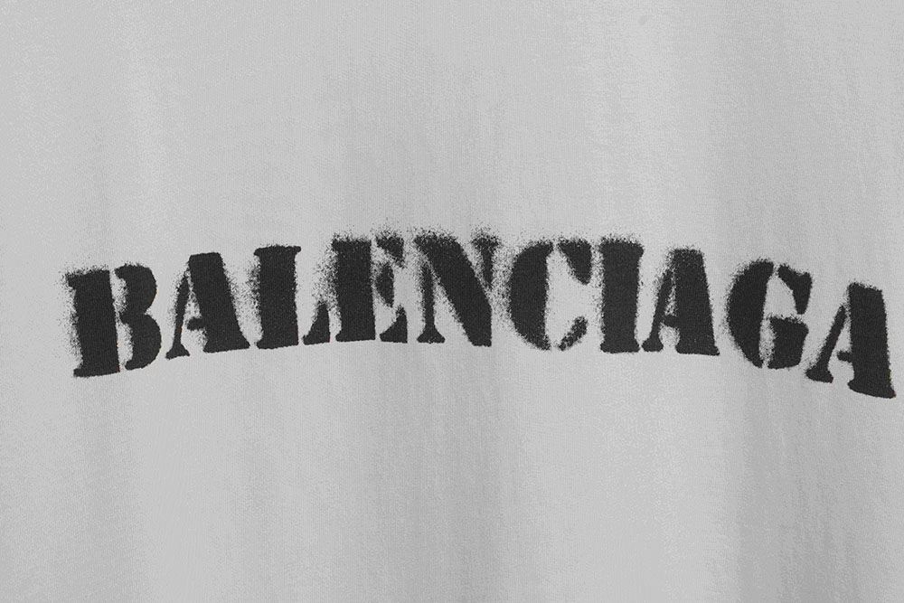 Balenciaga blurred LOGO short sleeves TSK 2