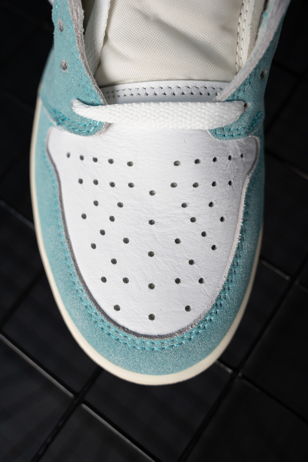 AIR JORDAN 1 RETRO HIGH OG "TURBO GREEN"