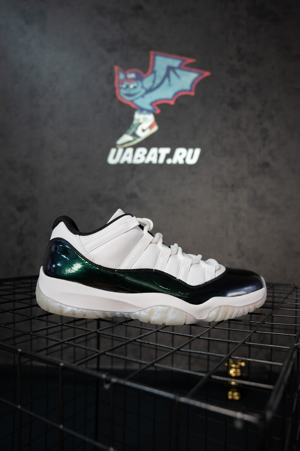 AIR JORDAN 11 RETRO LOW BG "EMERALD"