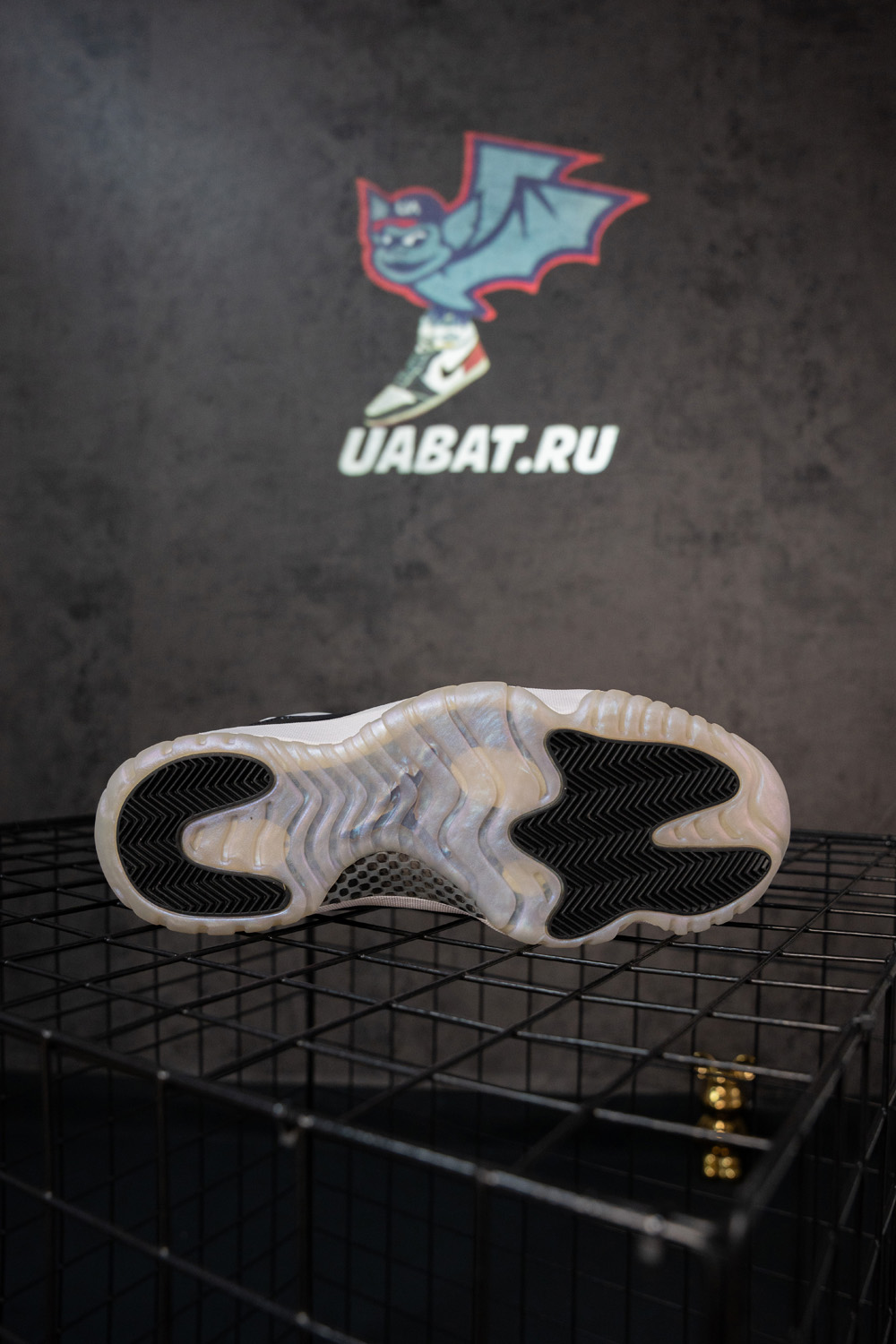 AIR JORDAN 11 RETRO LOW BG 