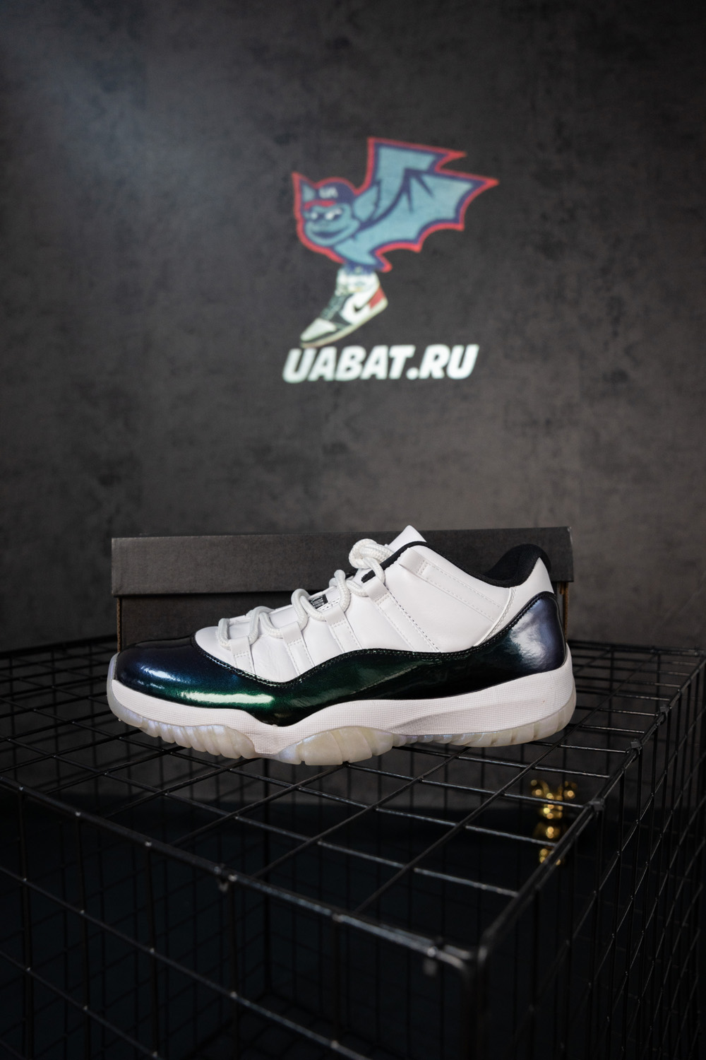 AIR JORDAN 11 RETRO LOW BG "EMERALD"