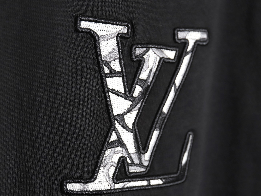 Louis Vuitton 24SS chest embroidered short sleeves TSK1