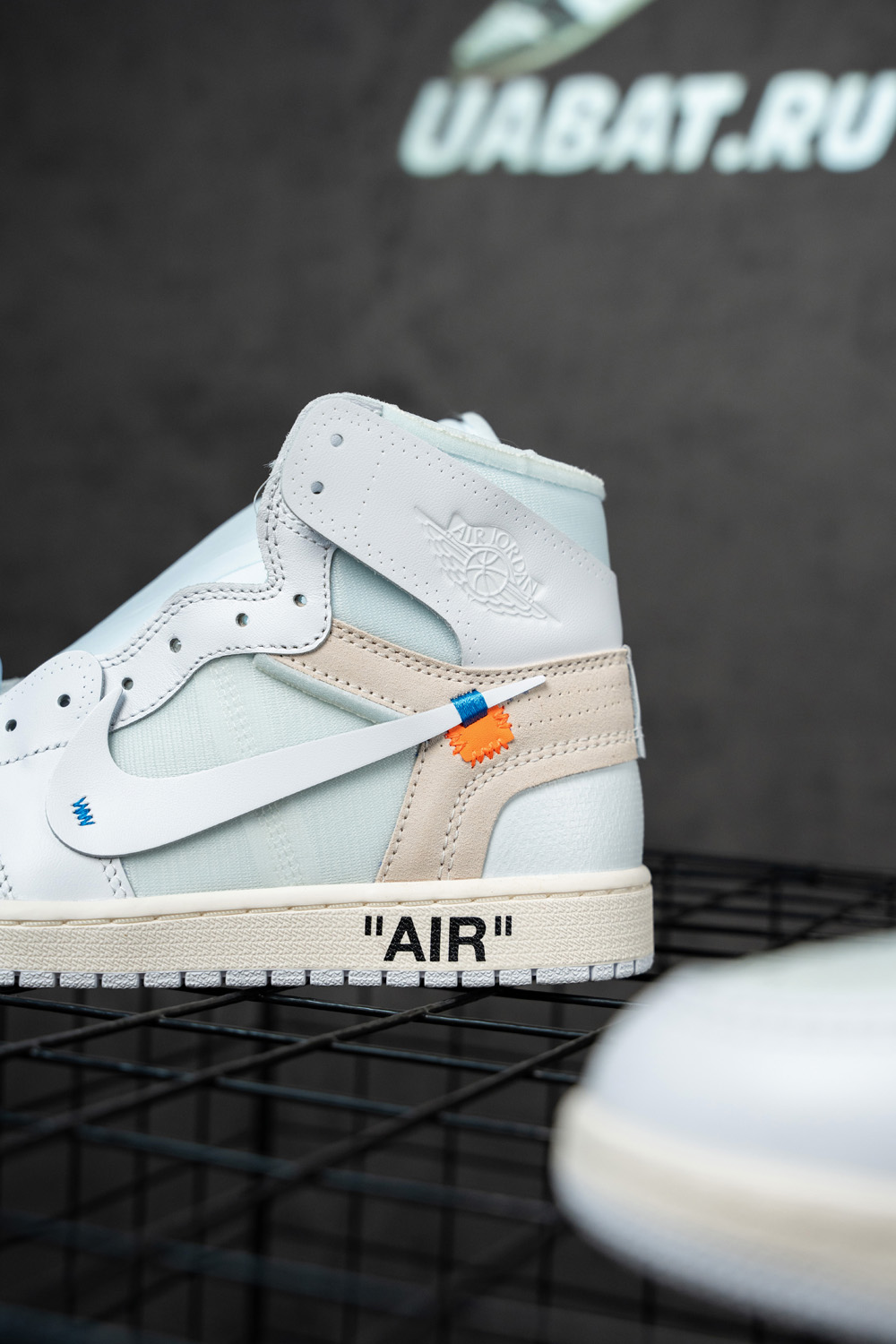 Off-White x Air Jordan 1 Retro High OG 