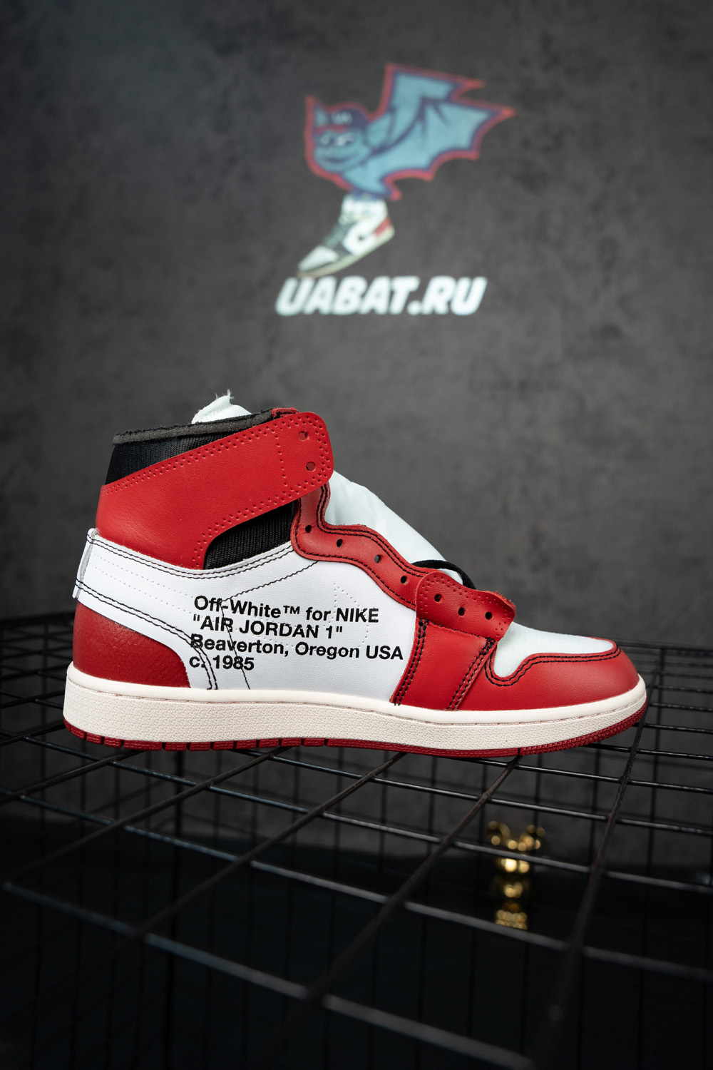 OFF-WHITE X AIR JORDAN 1 RETRO HIGH OG 