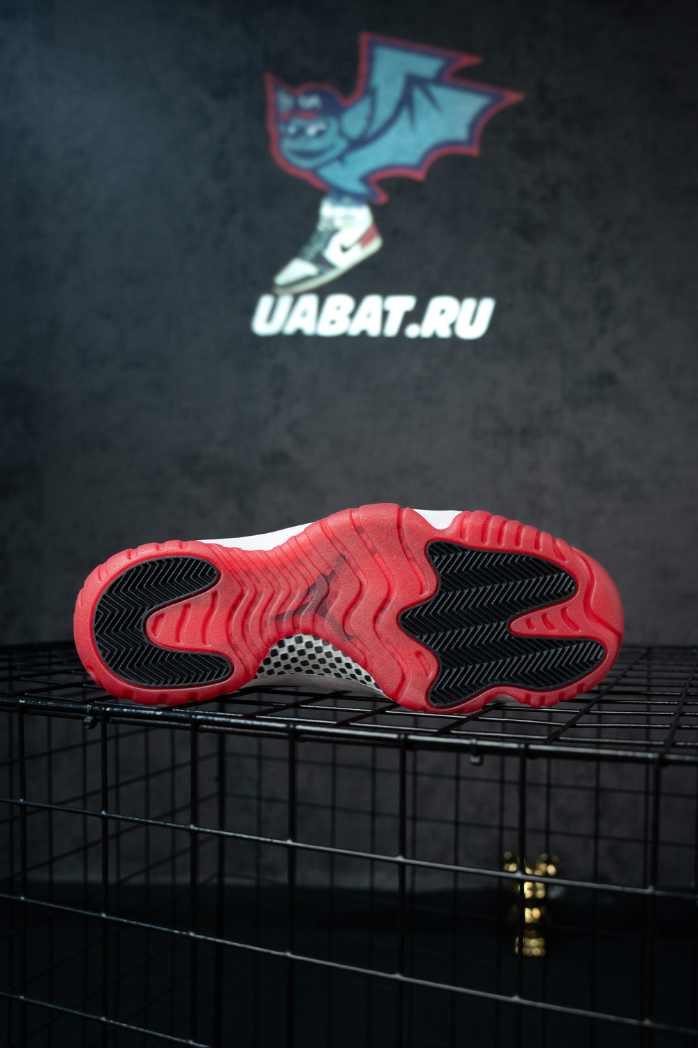 AIR JORDAN 11 RETRO