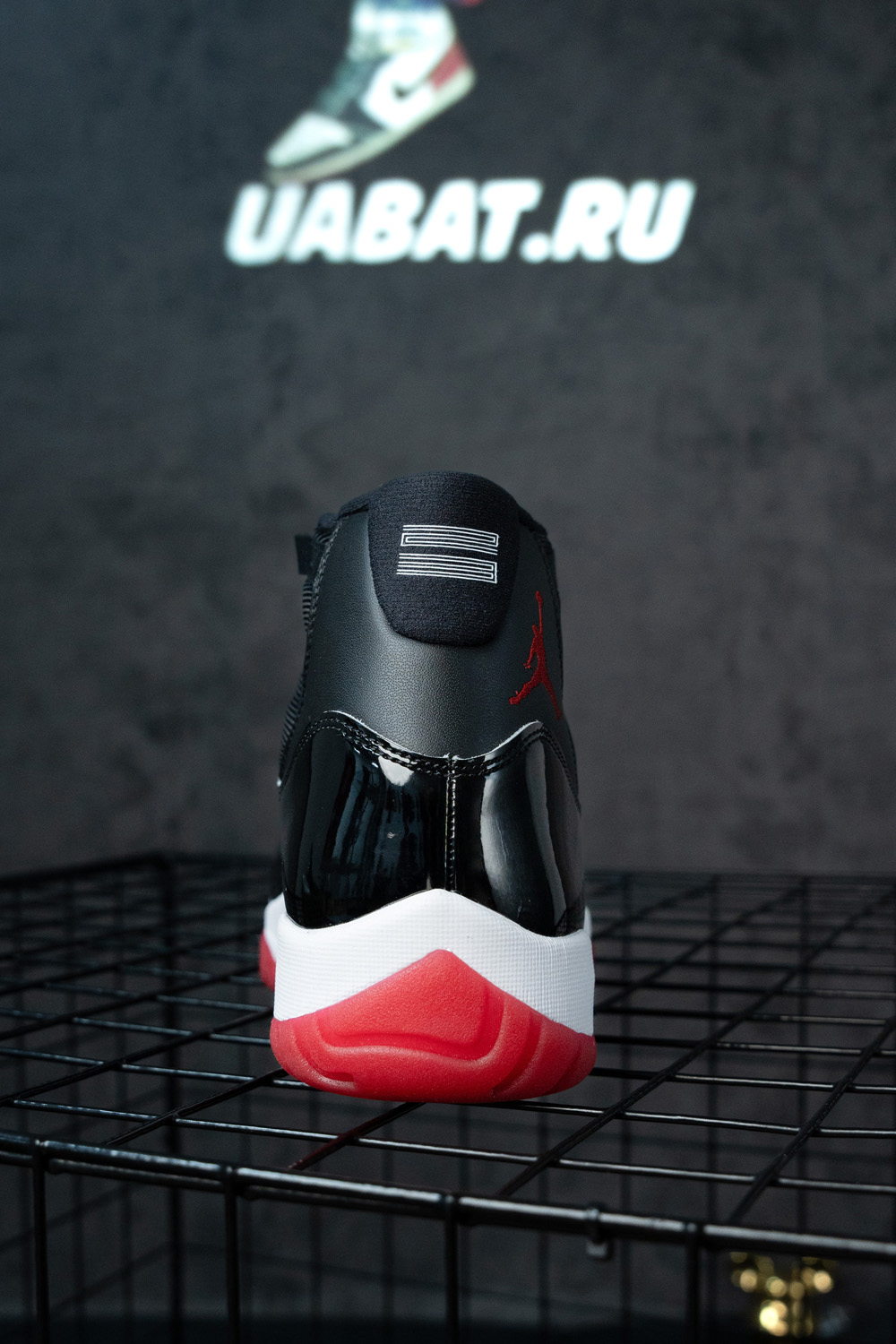 AIR JORDAN 11 RETRO
