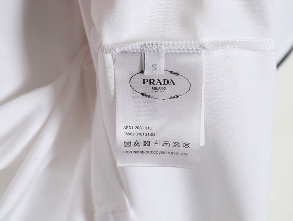 Prada 24ss embroidered lettering short sleeves