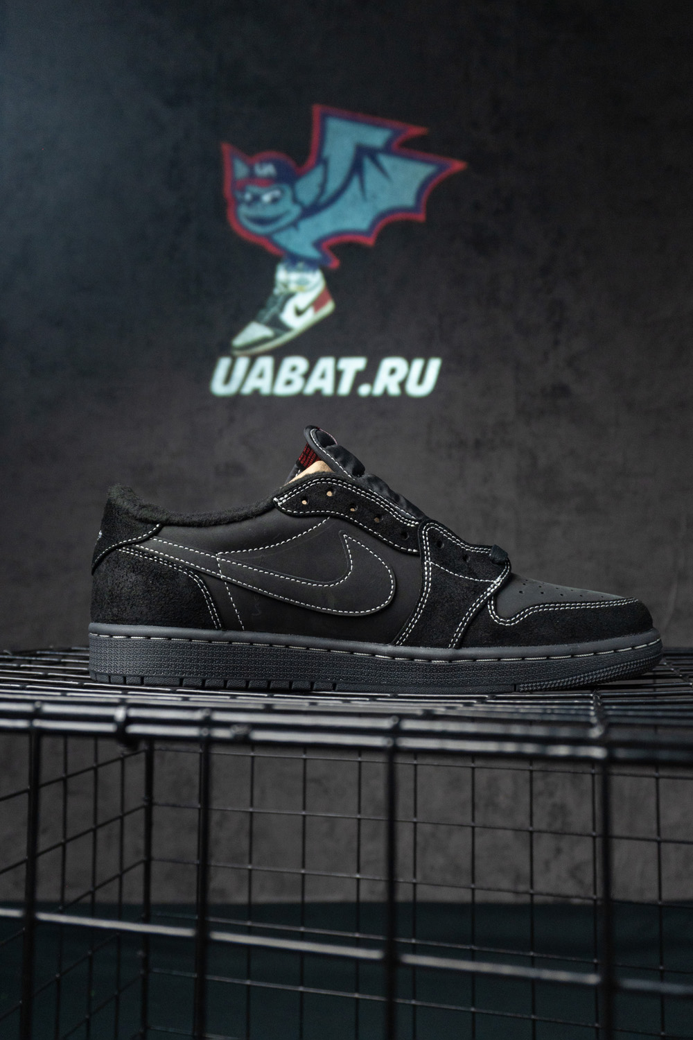 TRAVIS SCOTT AIR JORDAN 1 LOW "PHANTOM"
