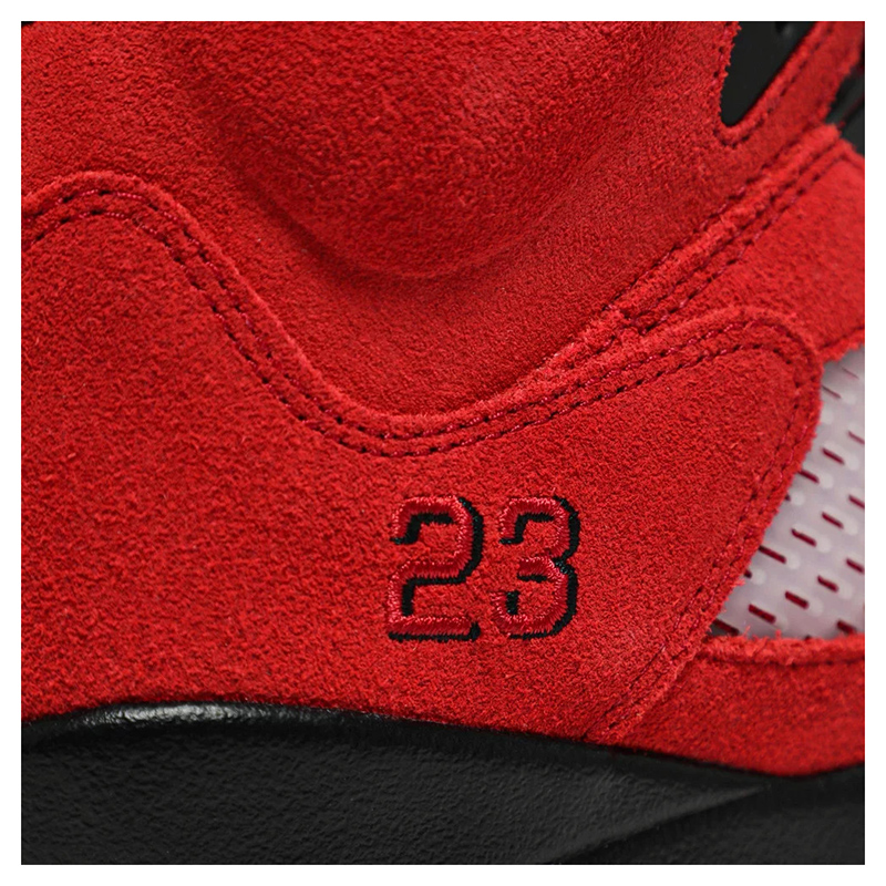 AIR JORDAN 5 RETRO
