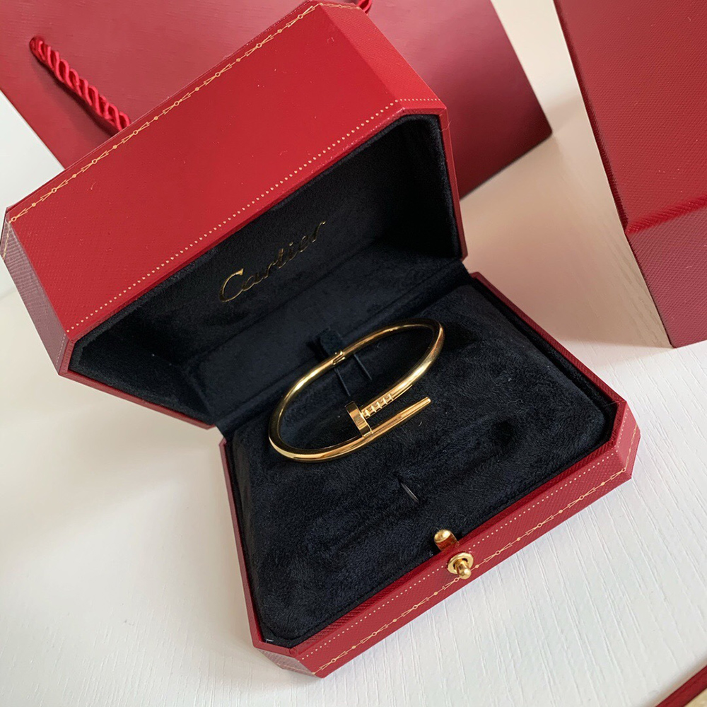 Cartier Juste un Clou bracelet