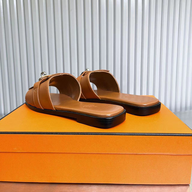 Hermes Giulia Slides