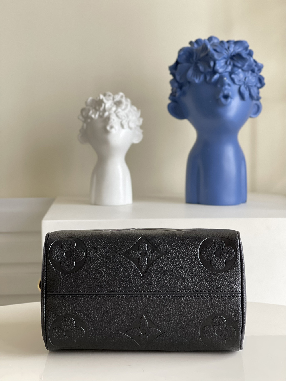 Louis Vuitton Bags M58953 20.5*13.5*12cm