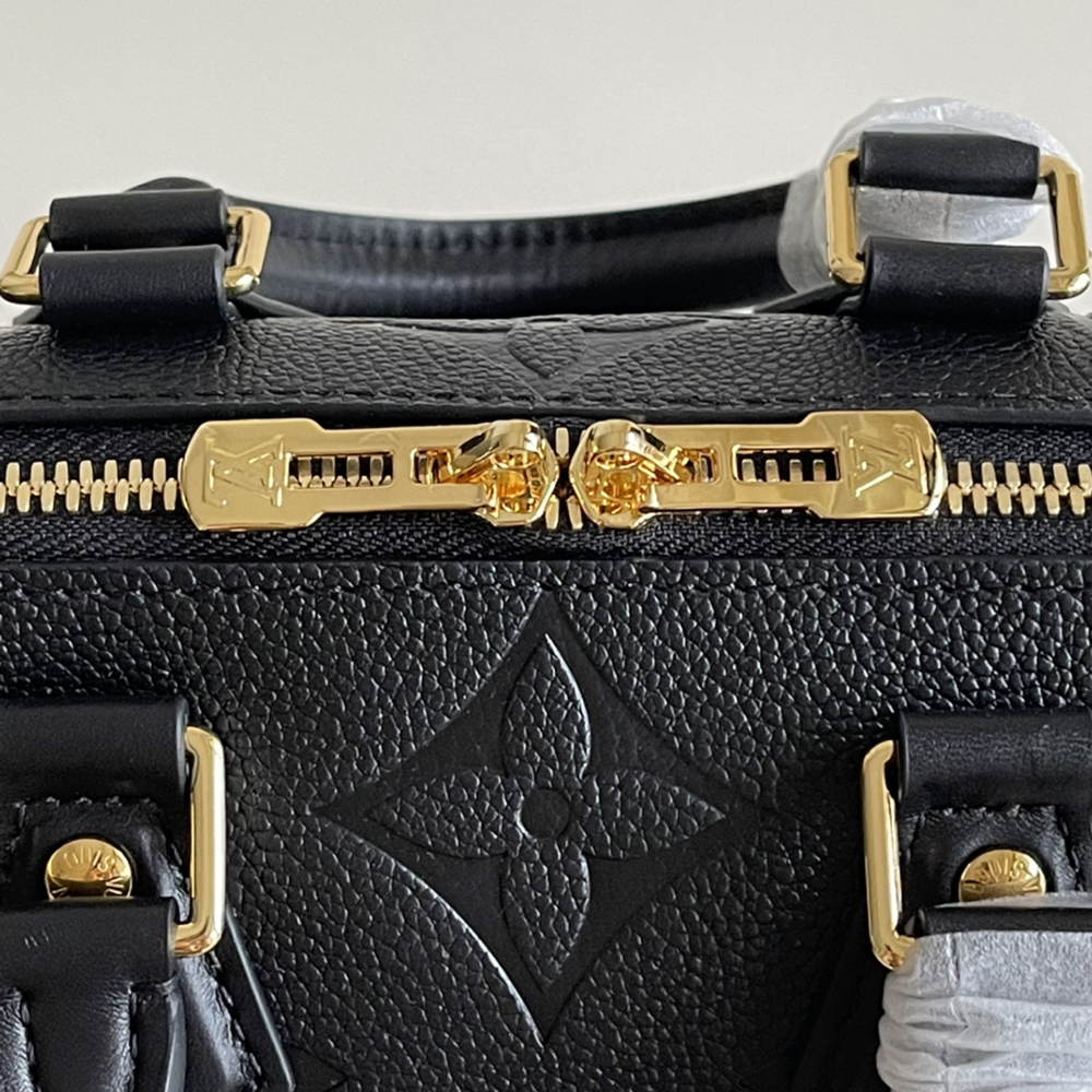 Louis Vuitton Bags M58953 20.5*13.5*12cm