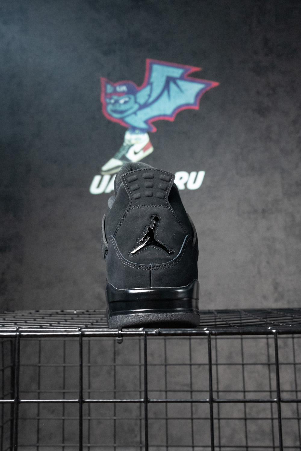 AIR JORDAN 4 RETRO 