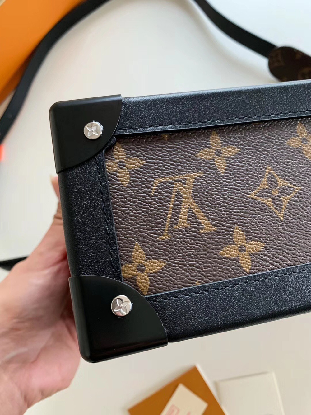 Louis Vuitton Bags M44427 24.5*10*17.5cm