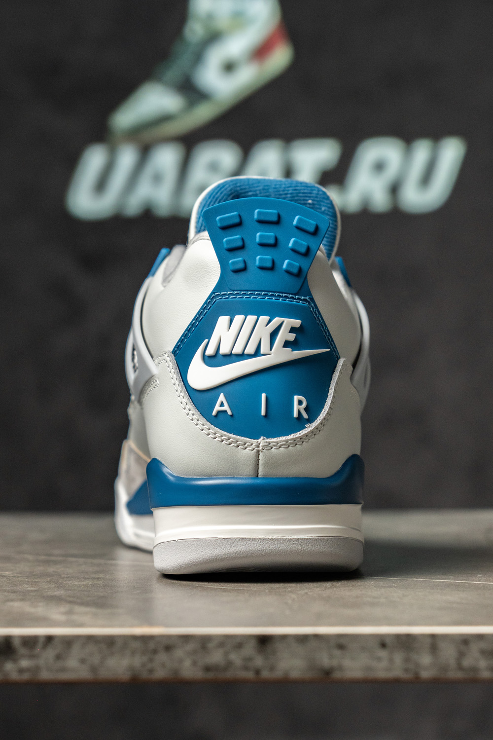 Air Jordan 4 Retro 