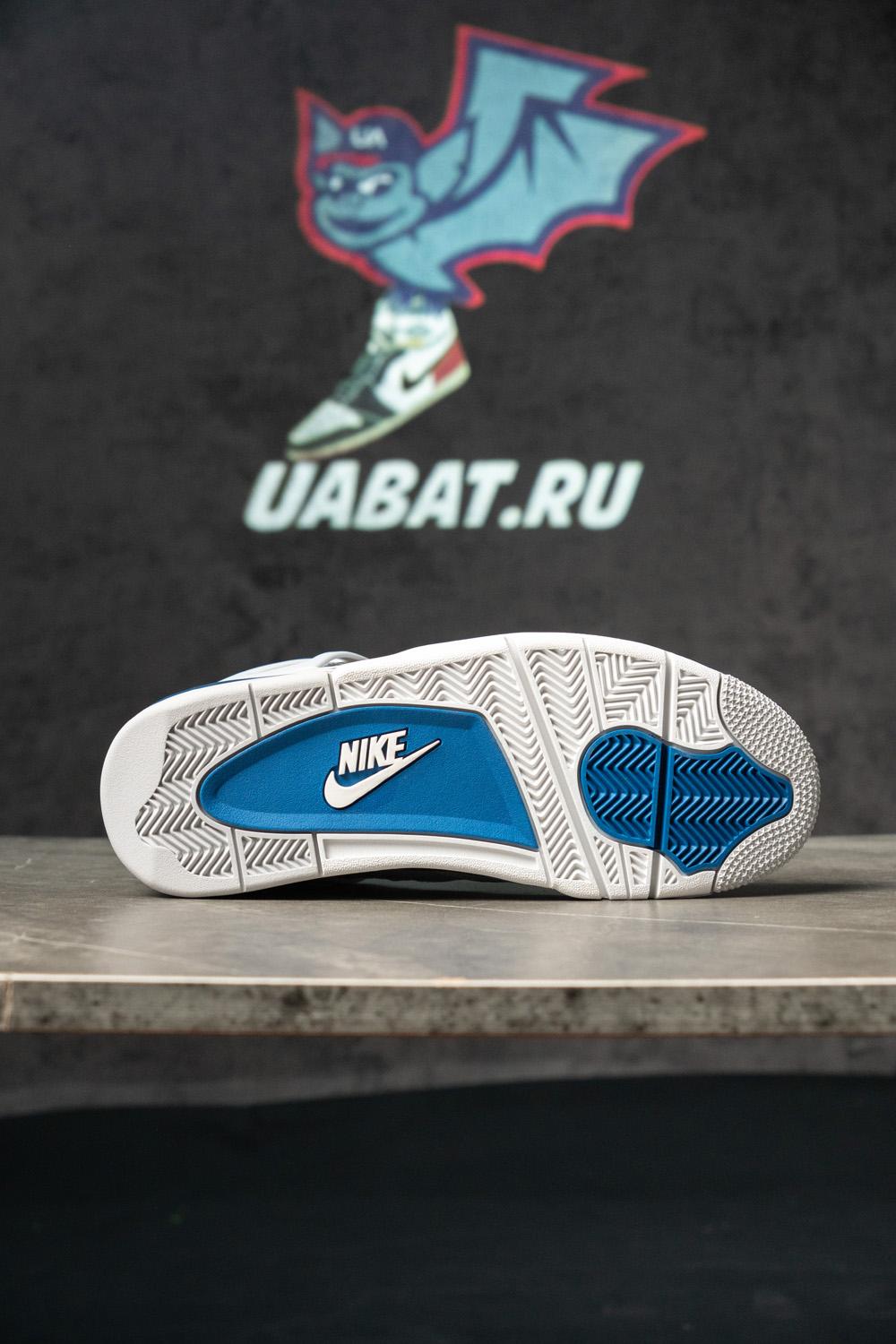 Air Jordan 4 Retro 'Military Blue' 2024