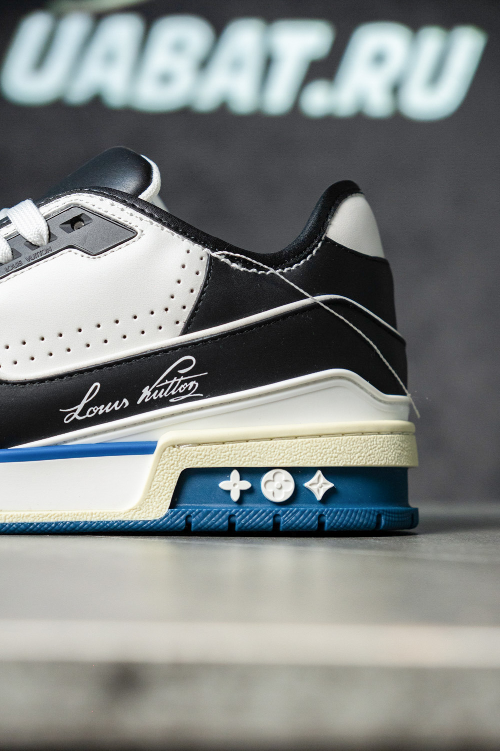 Louis Vuitton Trainer 
