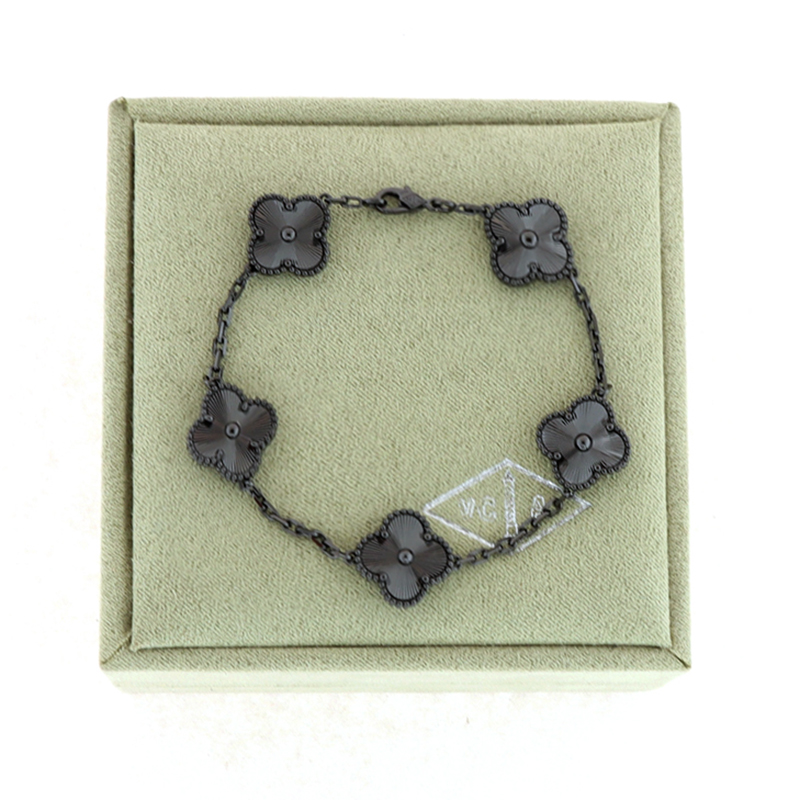 Van Cleef & Arpels bracelet  AU750