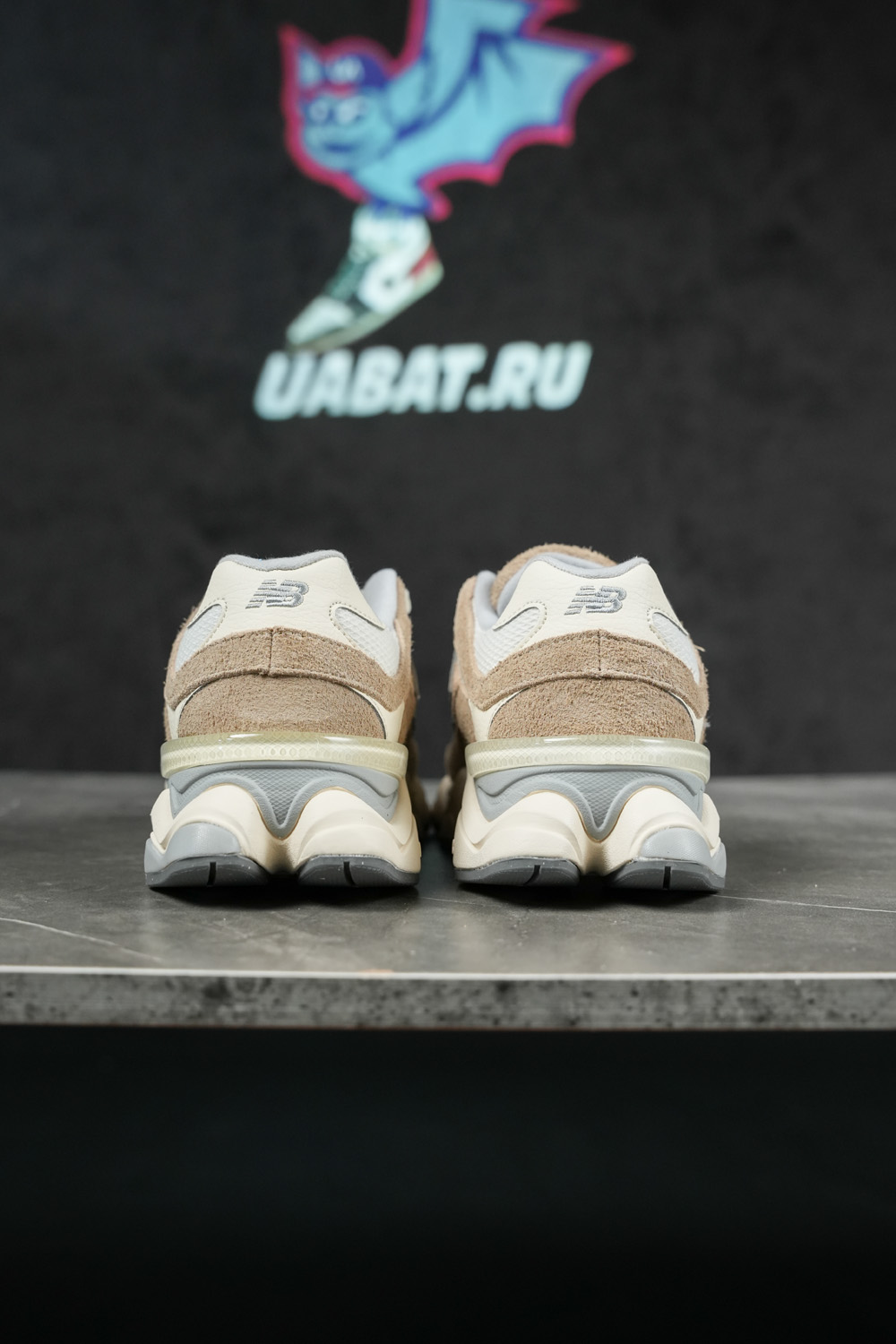 New Balance 9060 
