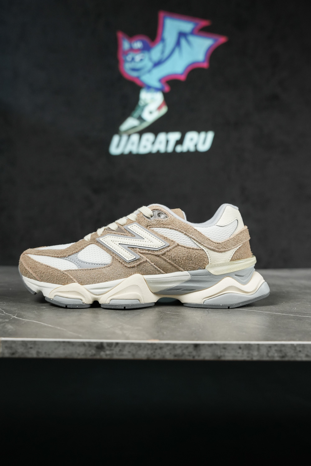 New Balance 9060 