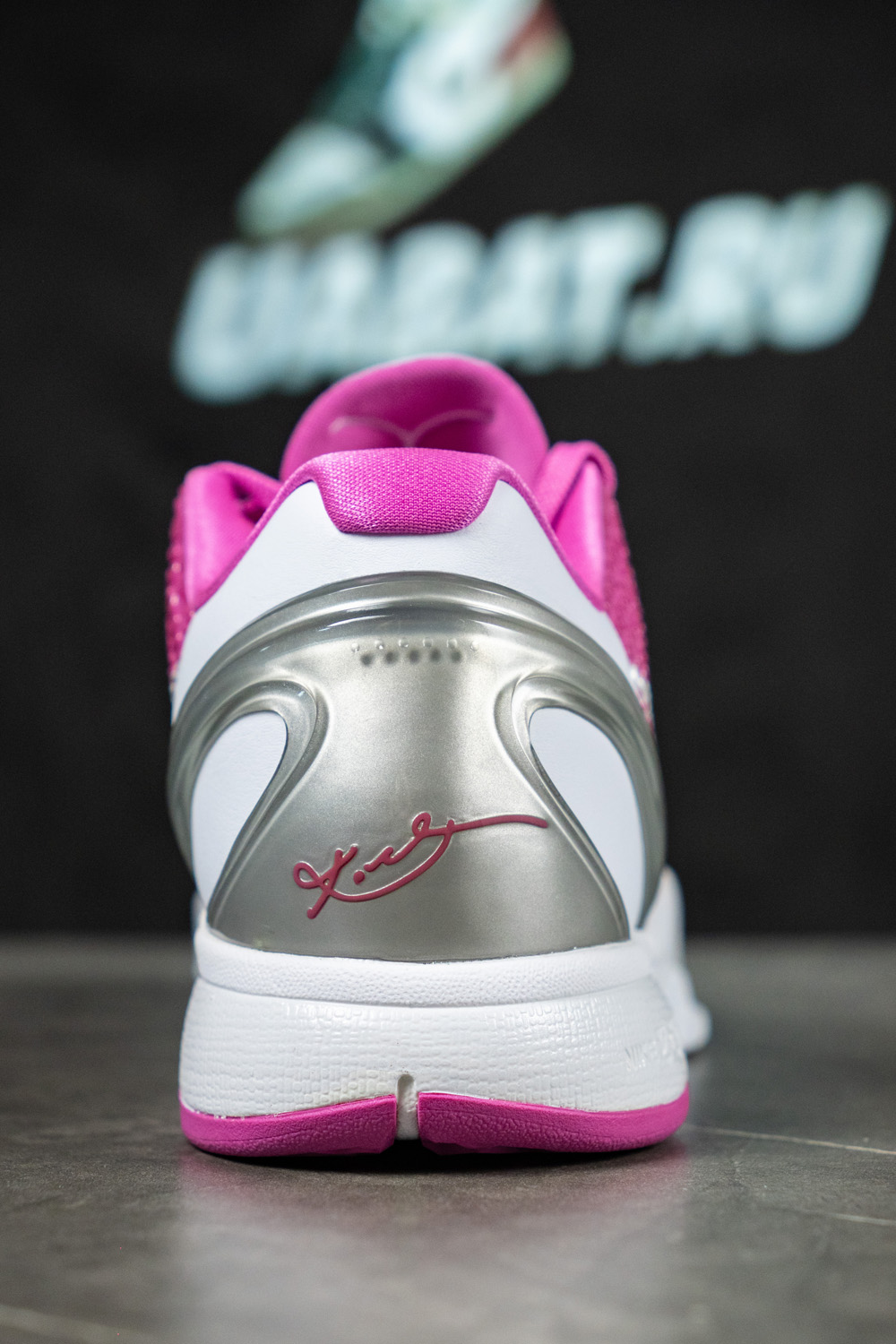ZOOM KOBE 6 PROTRO 'THINK PINK'