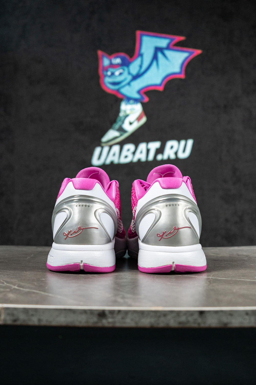 ZOOM KOBE 6 PROTRO 'THINK PINK'