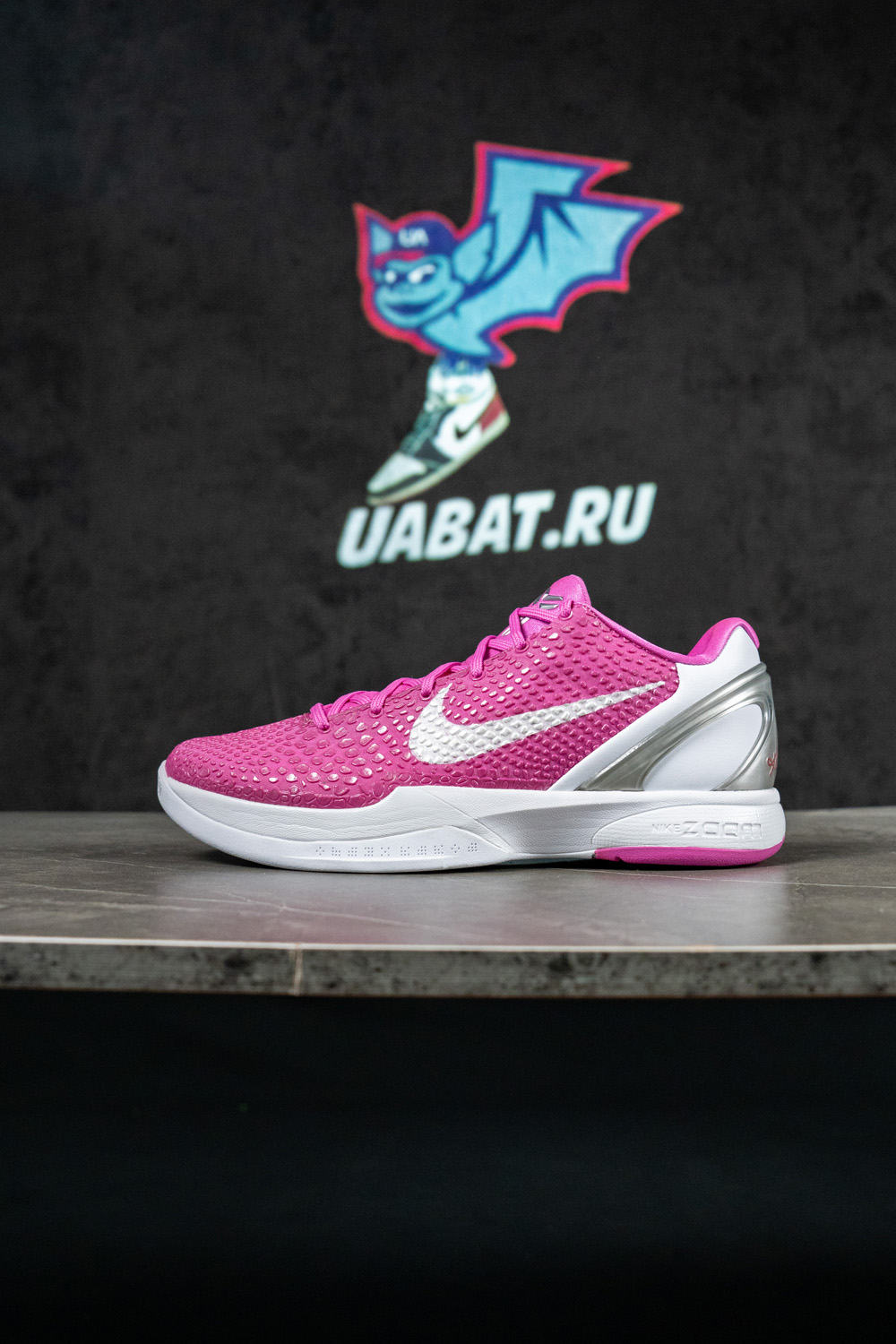 ZOOM KOBE 6 PROTRO 'THINK PINK'