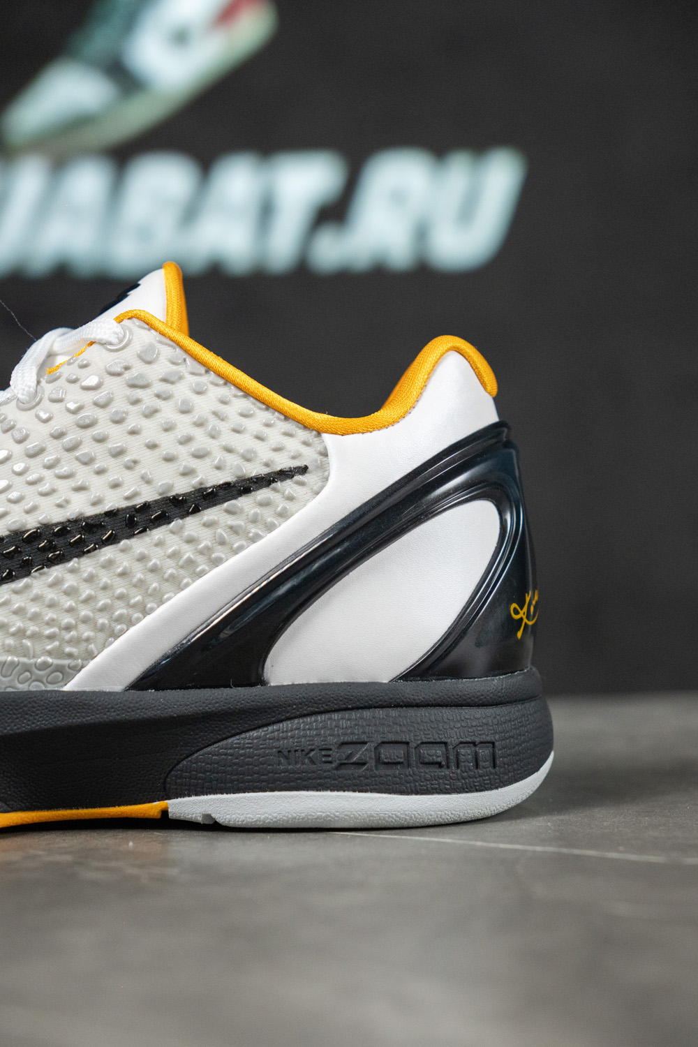 ZOOM KOBE 6 PROTRO