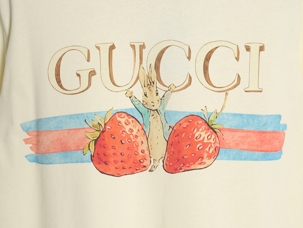 Gucci 24ss classic letter LOGO strawberry print T-shirt
