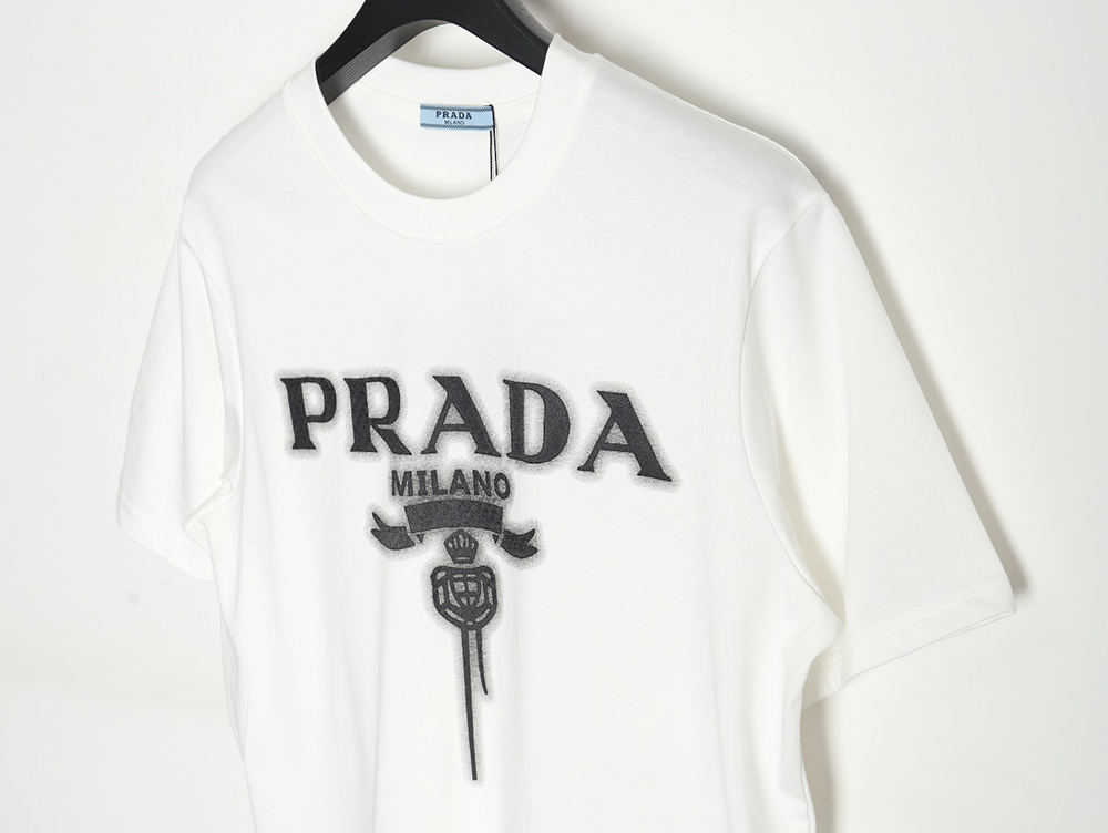 Prada chest monogram short-sleeved T-shirt TSK1