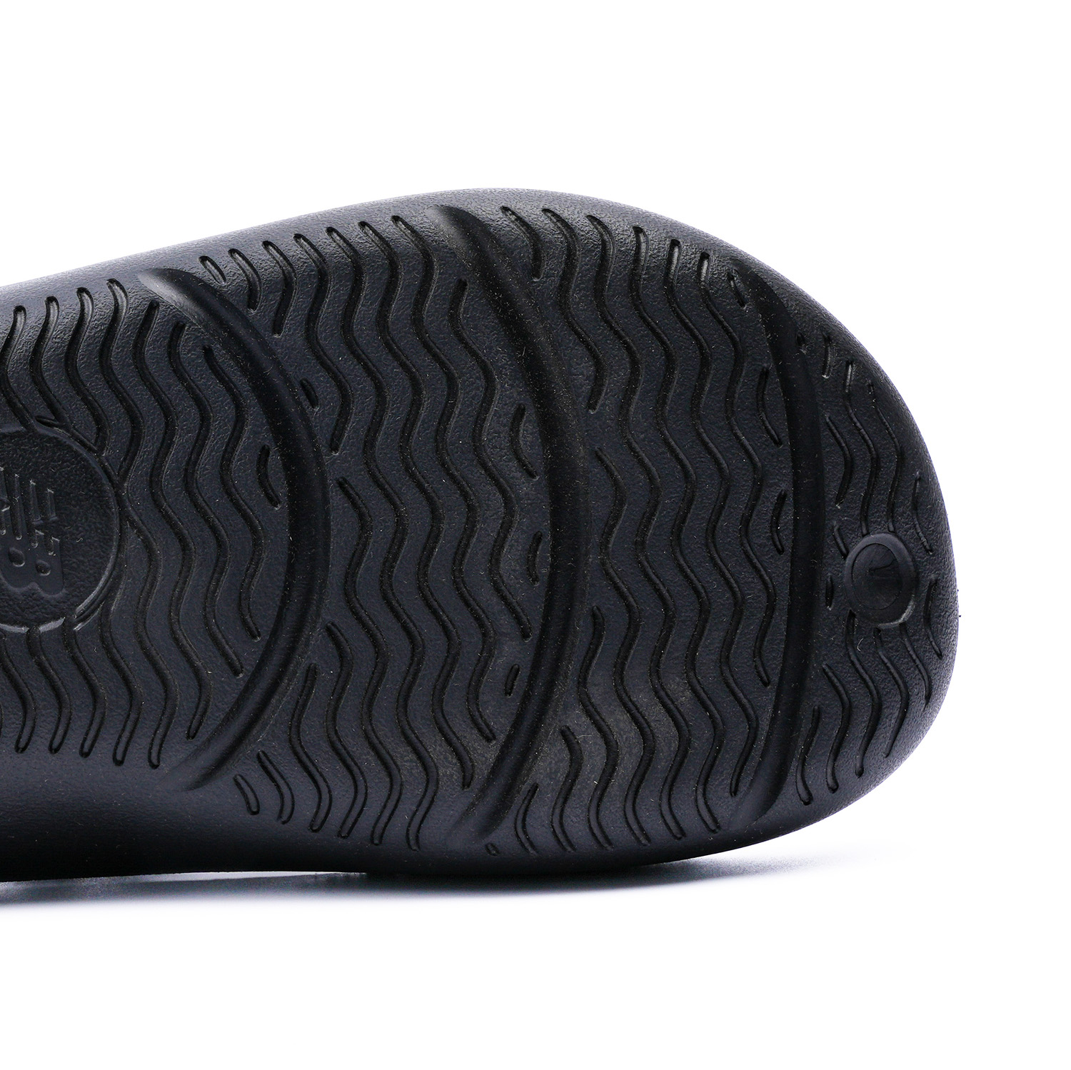 Taw & Toe x New Balance 5601 series Slides Black