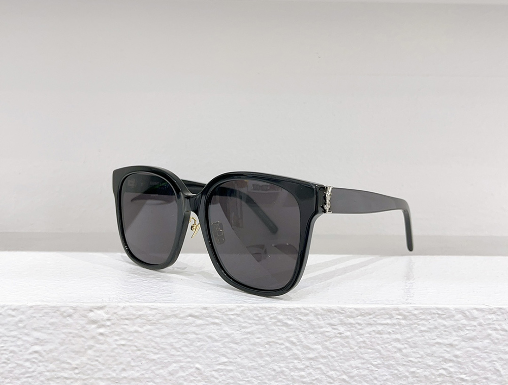 Saint Laurent eyeglasses M105F