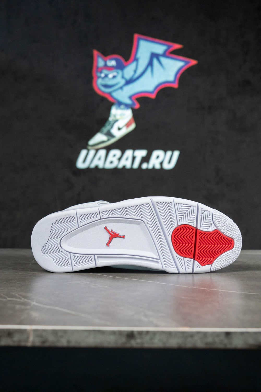 AIR JORDAN 4 RETRO 