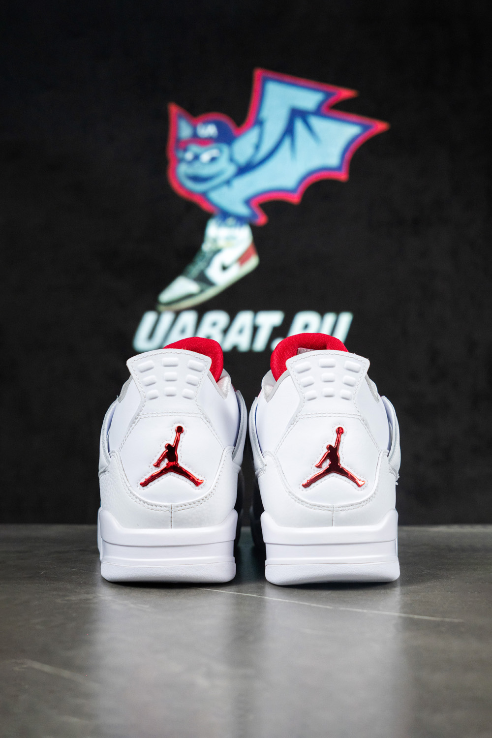 AIR JORDAN 4 RETRO 