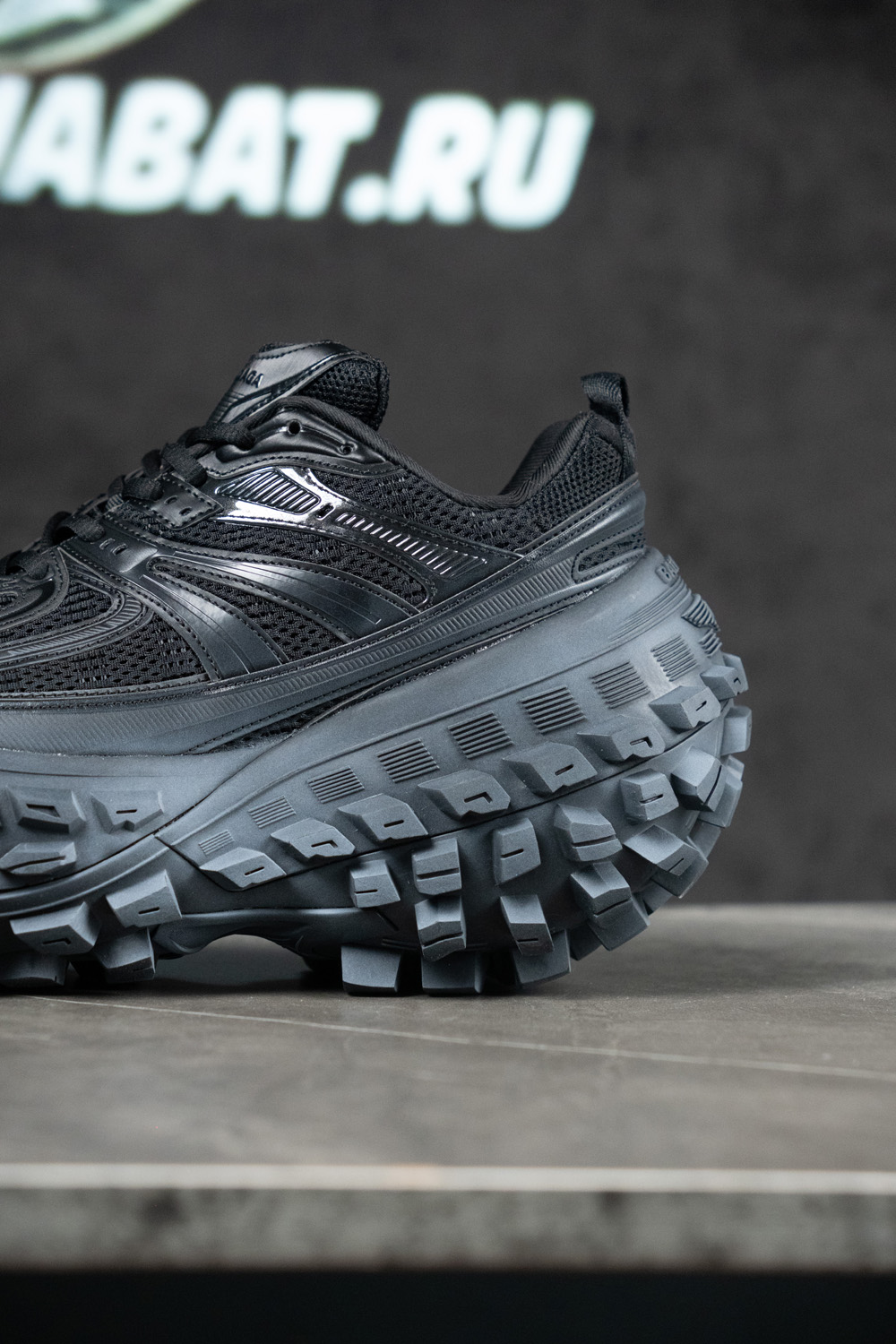 BALENCIAGA DEFENDER SNEAKER 