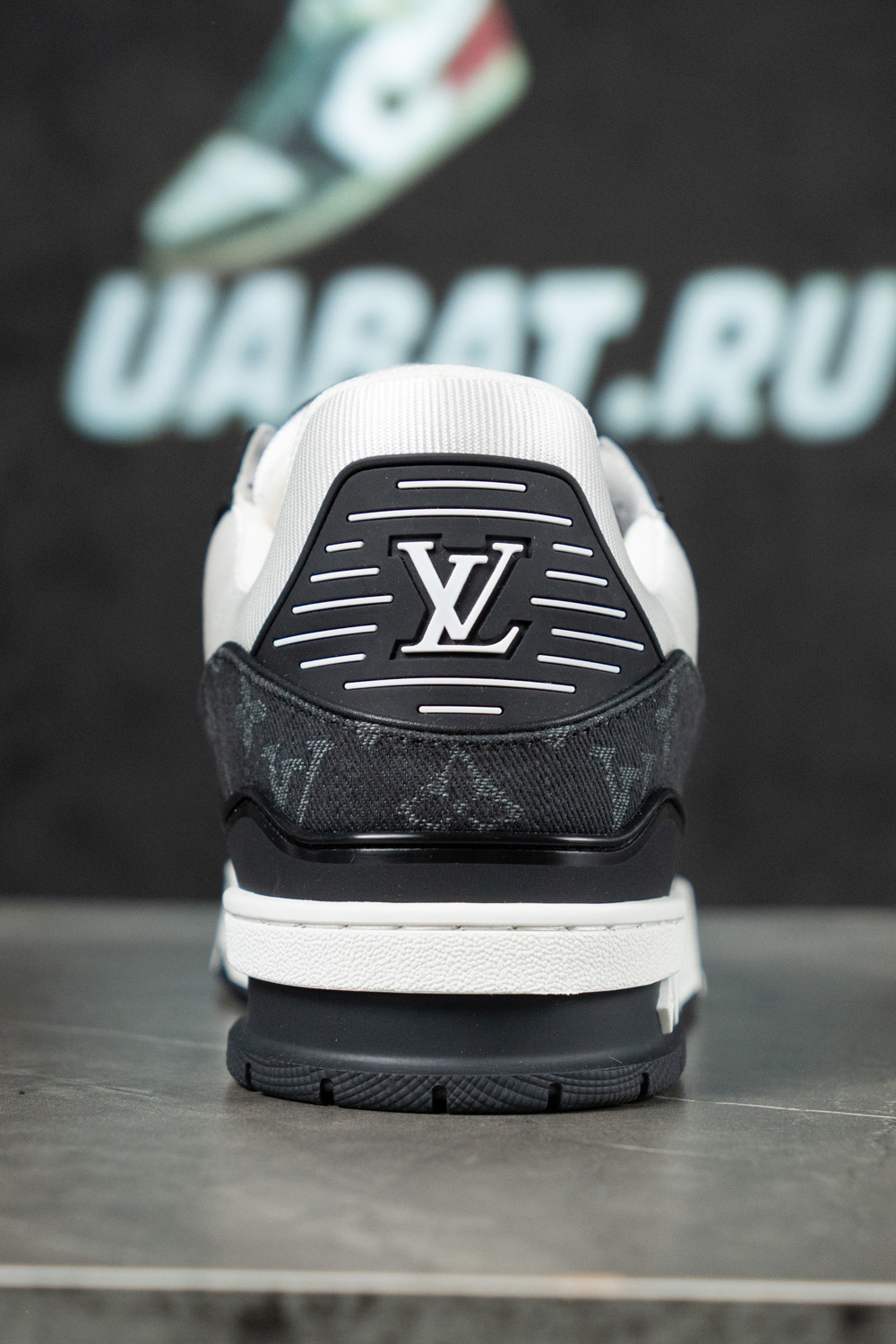 Louis Vuitton Trainer White Black
