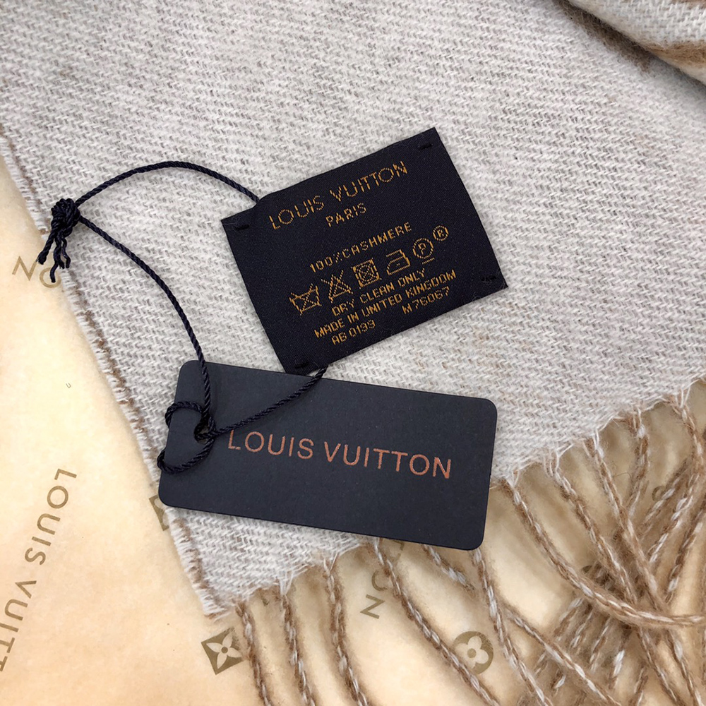 Louis Vuitton Scarfs M990128 185*45cm