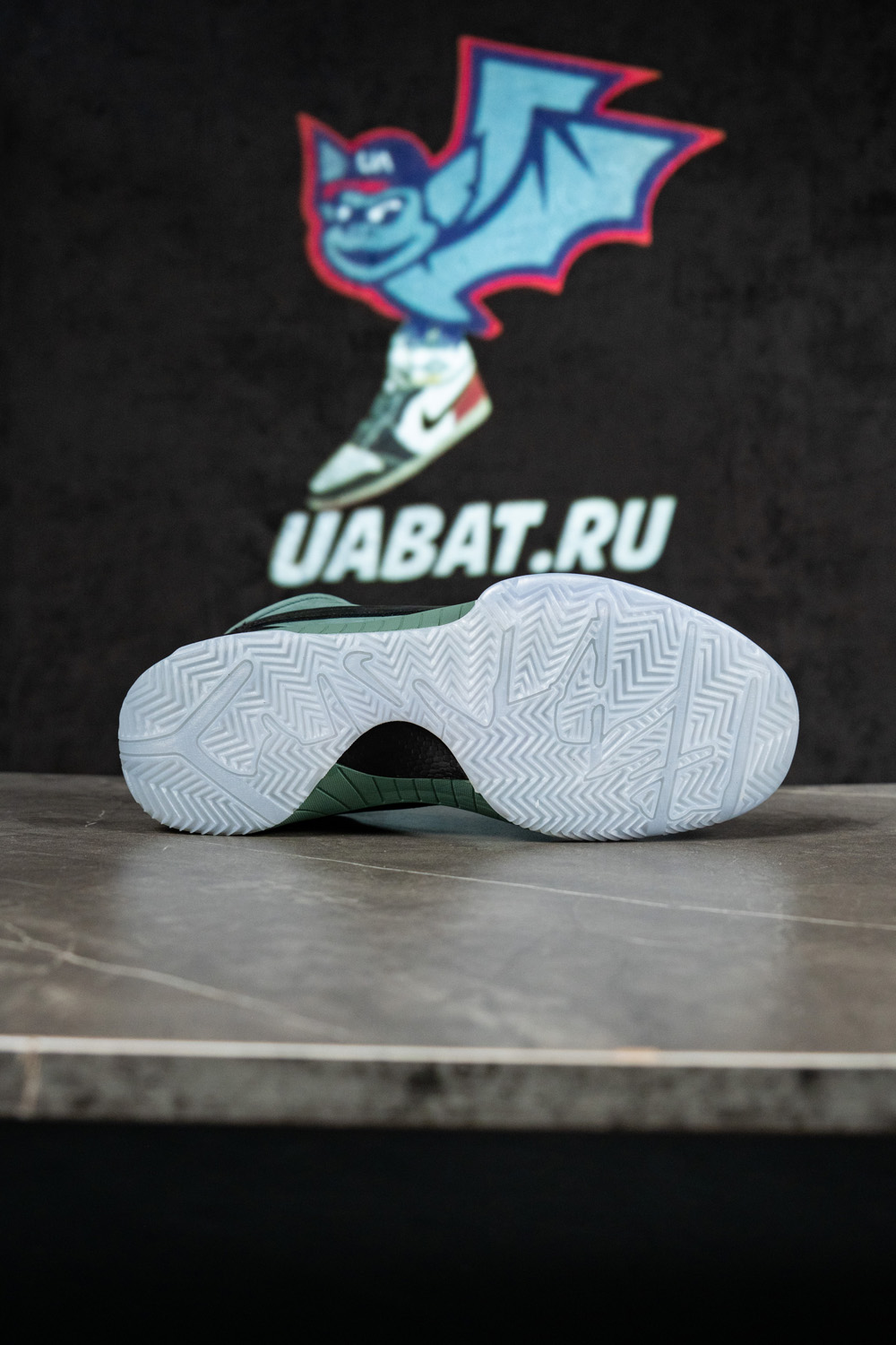 Zoom Kobe 4 Protro