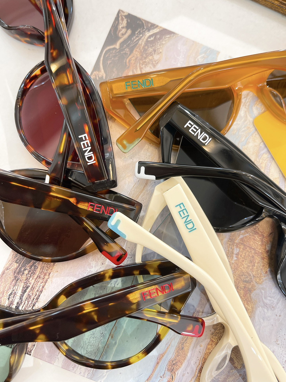 Fendi eyeglasses 40009I
