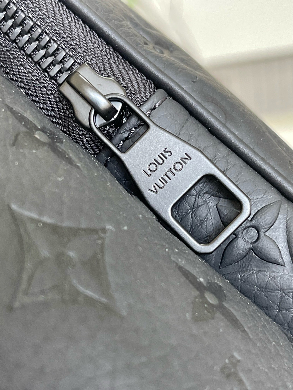 Louis Vuitton Bags M23127 32*40*19cm