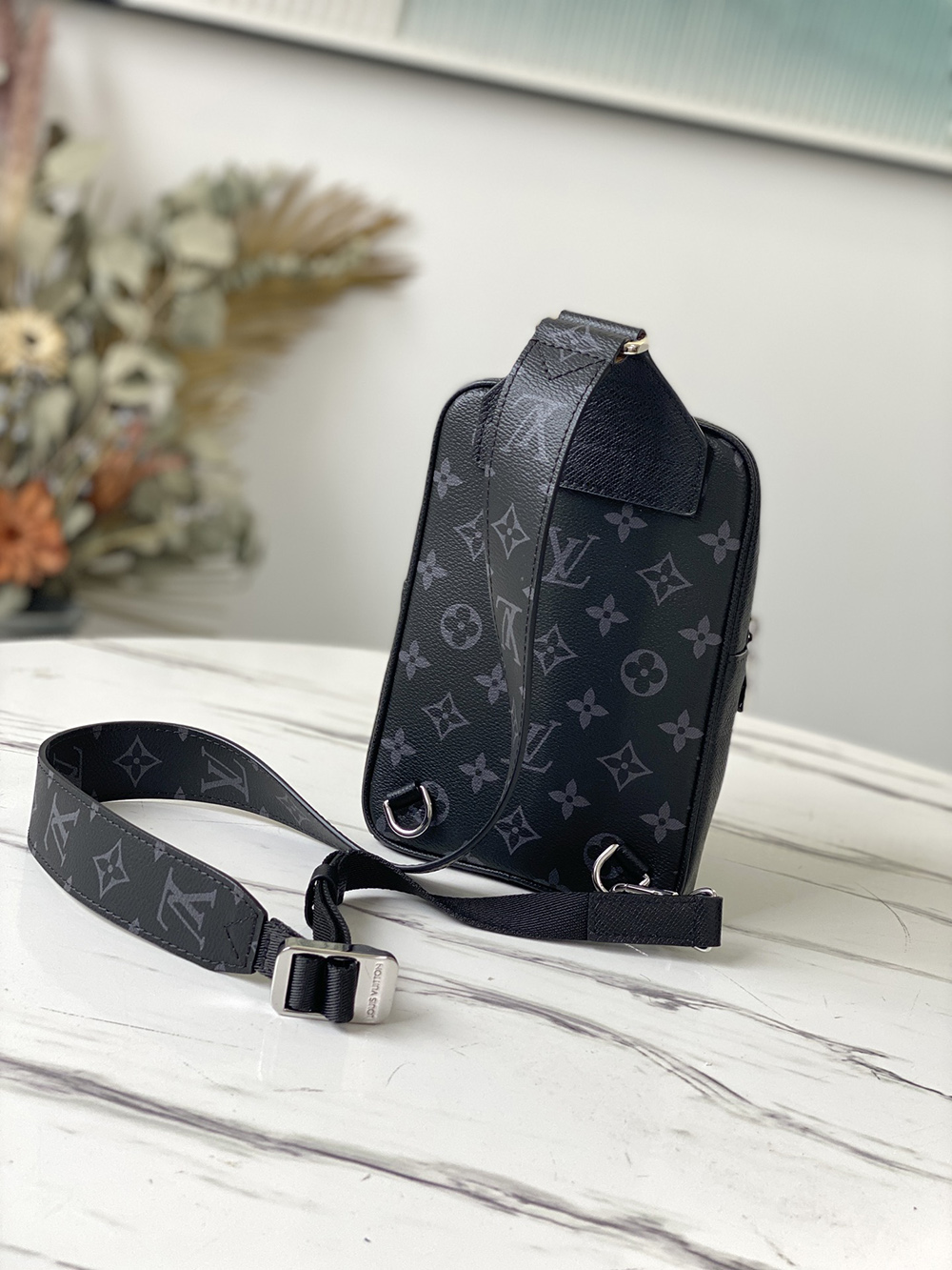 Louis Vuitton Bags M30741 13*21*5cm