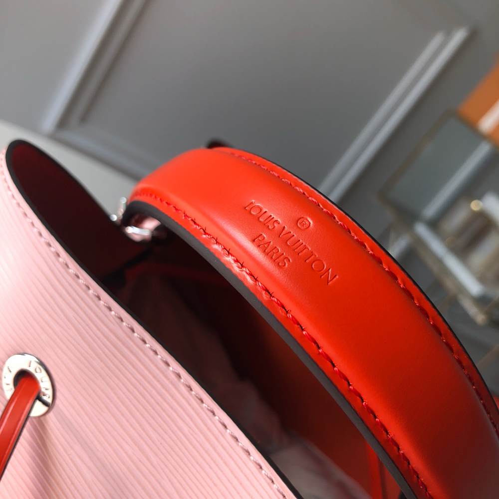 Louis Vuitton Bags M54365 26*26*17.5cm
